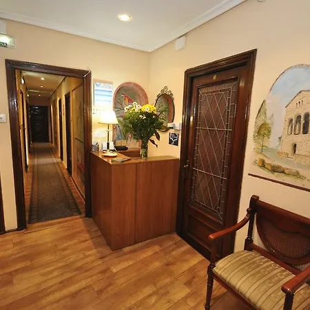 Gasthof Pension Oviedo